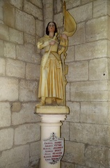 MonumentJeanneDArcBasCoteNord